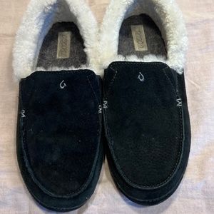 Plush Olukai mocassin slippers